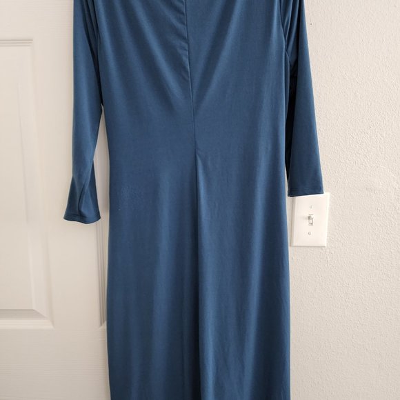 Blue dress - Picture 6 of 7